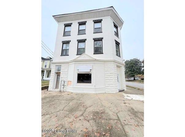 3000 S 3rd St, Louisville, KY 40208