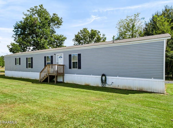 1041 Deanna Lane, Broussard, LA 70518