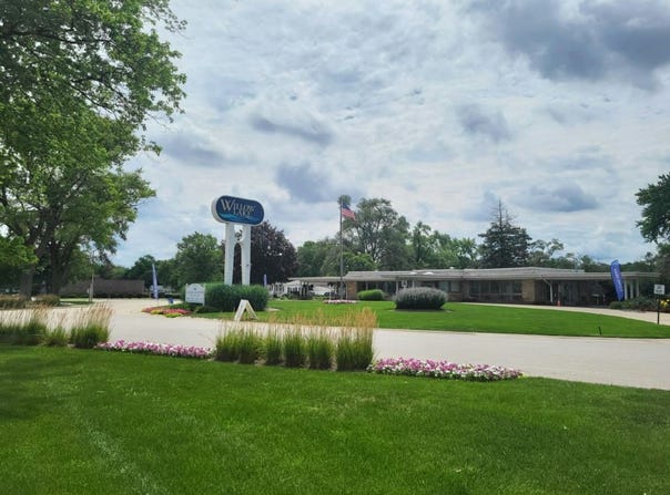 221 Little Peninsula, #313, Elgin, IL 60123
