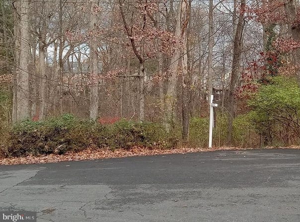 LAKE DRIVE, STERLING, VA 20164