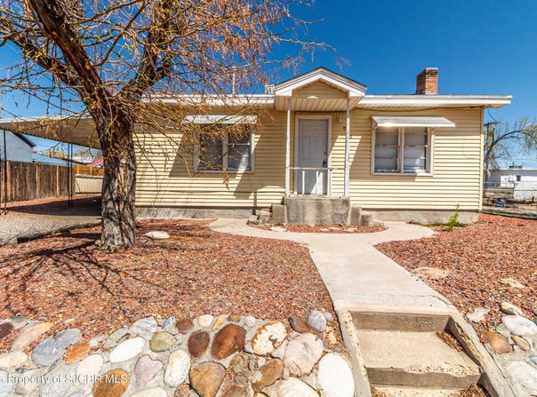 906 WALNUT Drive, Farmington, NM 87401