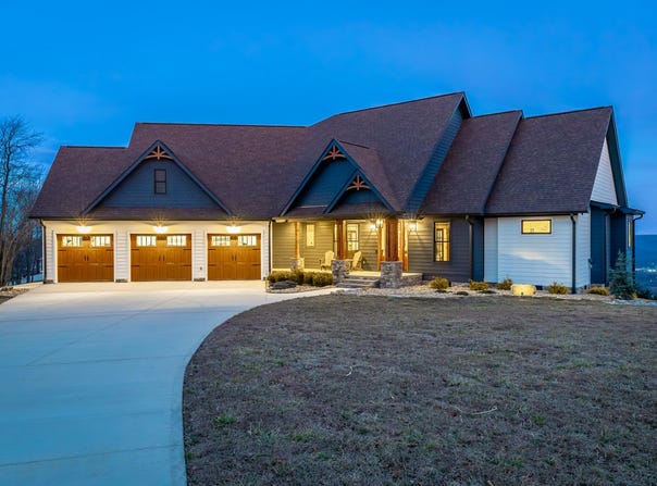 190 Hovering Hawk Drive, Jasper, TN 37347