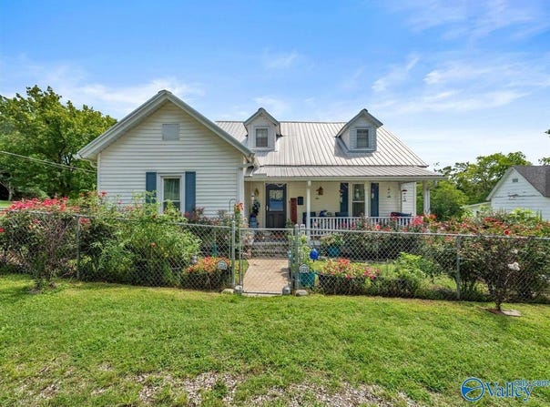 205 Mountain Street, Stevenson, AL 35772