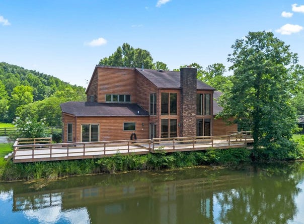 106 DK Ranch Ln, Ashland, KY 41102