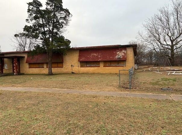206 N Douglas Street, Arbyrd, MO 63821