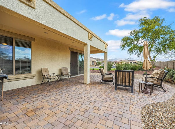 17573 W CEDARWOOD Lane, Goodyear, AZ 85338