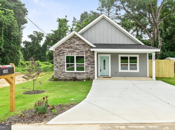 306 Poplar, Hogansville, GA 30230