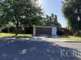 18 N Byron Drive, Lemoore, CA 93245