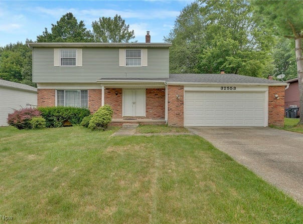 32553 N Roundhead Drive, Solon, OH 44139