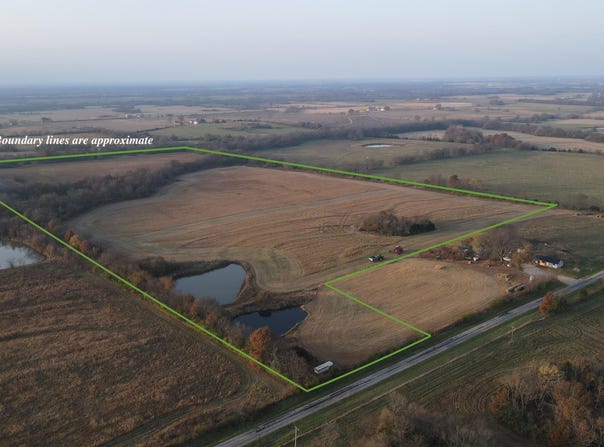 710 SE State Hwy Pp, Leeton, MO 64761