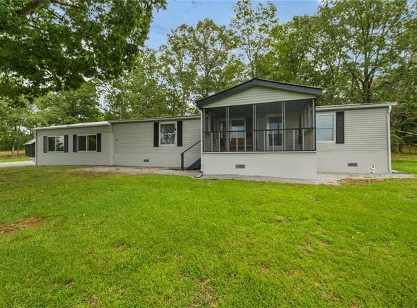 182 Rudeseal Road Road, Mount Airy, GA 30563