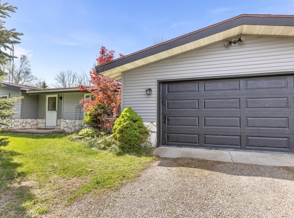 3979 Clinton Macon Road, Clinton, MI 49236