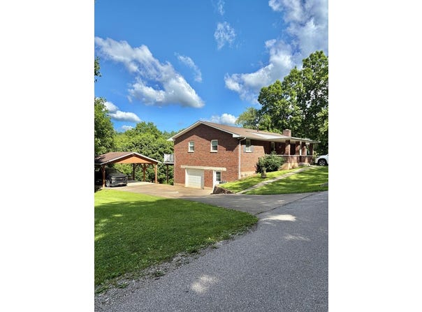 151 Sellers Road, Middlebourne, WV 26149