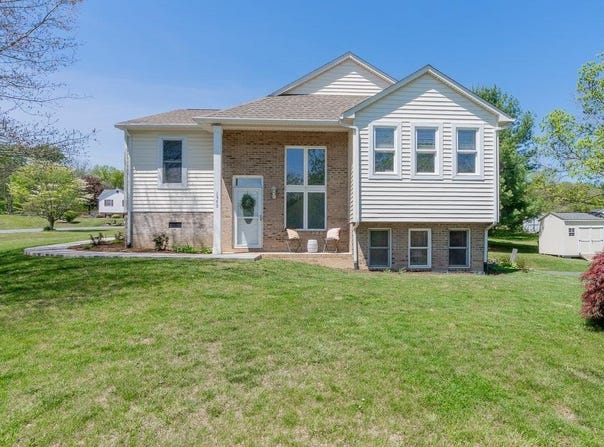 1990 FLOYD CIR, MCGAHEYSVILLE, VA 22840