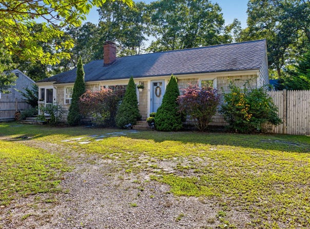 71 Homeport Drive, Hyannis, MA 02601