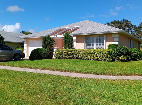 210 N Grove Isle Circle, Vero Beach, FL 32962