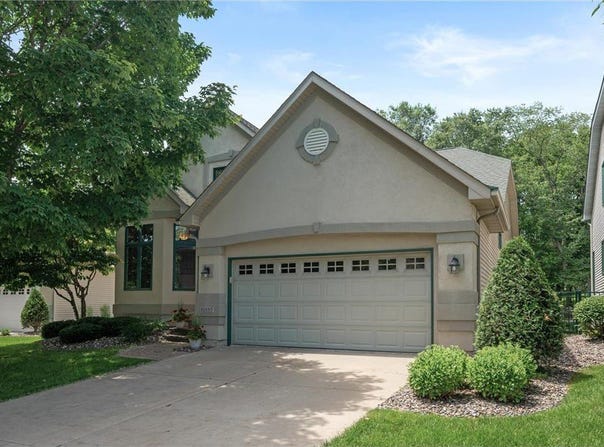 10557 Spyglass Drive, Eden Prairie, MN 55347