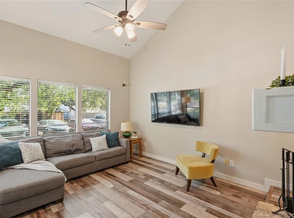 32 Cypress Pt, Wimberley, TX 78676