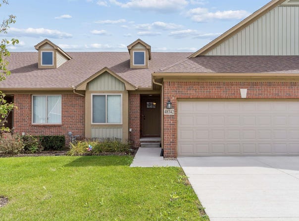 48342 Applegrove Lane, New Baltimore, MI 48051