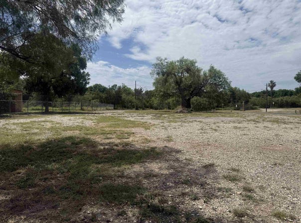* Rubio, Del Rio, TX 78840