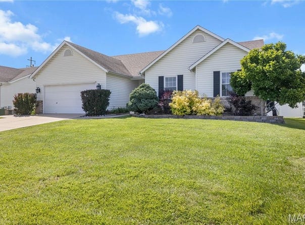 1159 Sunset Green Drive, O'Fallon, MO 63366