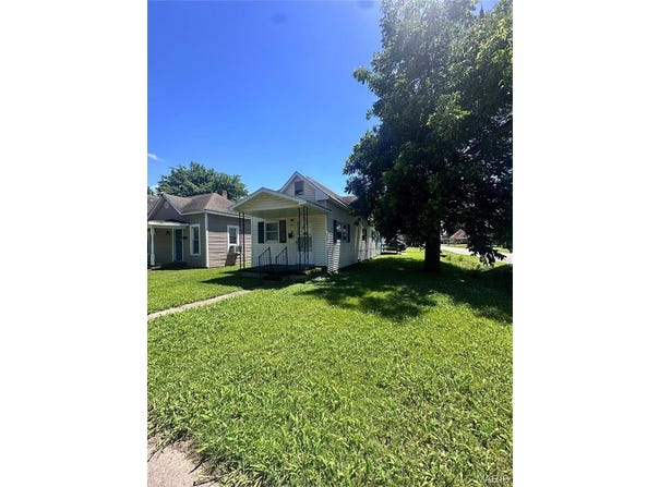134 Cook Avenue, Chaffee, MO 63740