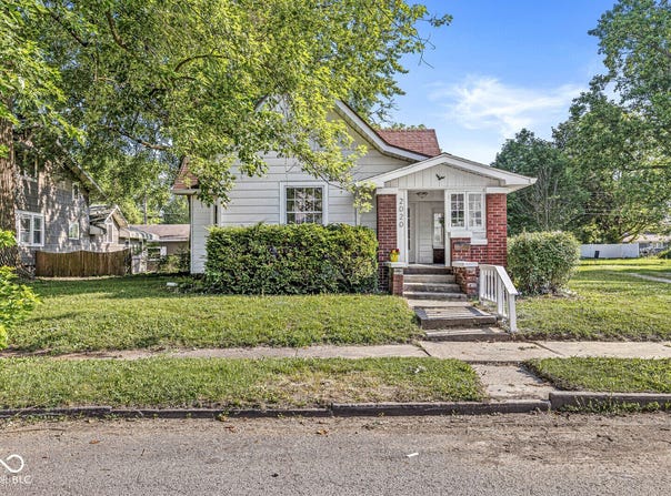 2020 N B Street, Elwood, IN 46036