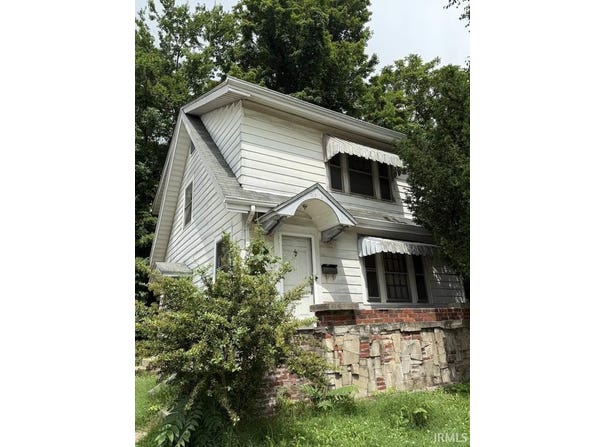 2017 M Street, Bedford, IN 47421