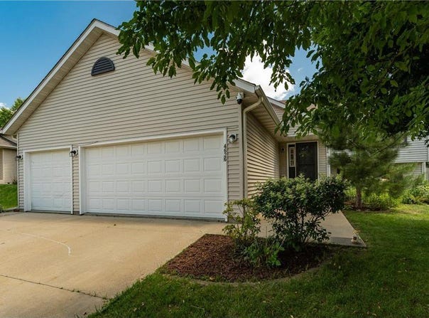 4626 Savannah Drive NW, Rochester, MN 55901