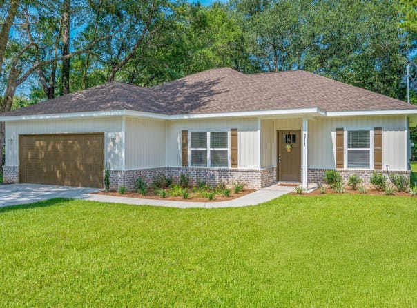 211 Jones Road, Crestview, FL 32536