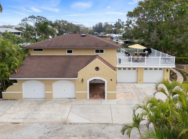 378 TENNESSEE AVENUE, CRYSTAL BEACH, FL 34681