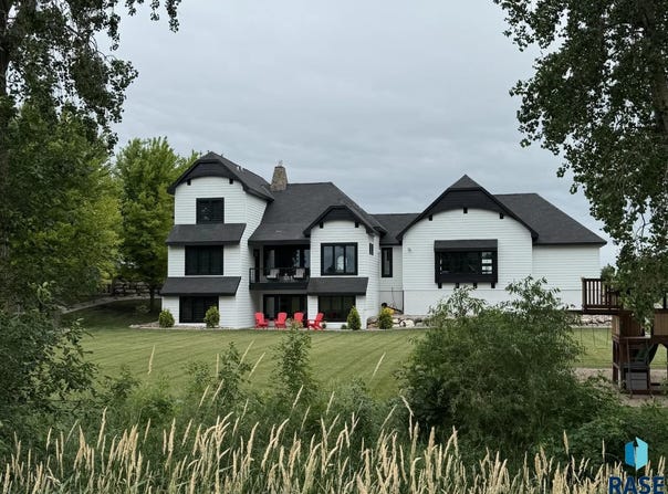 47138 298th St, Beresford, SD 57004