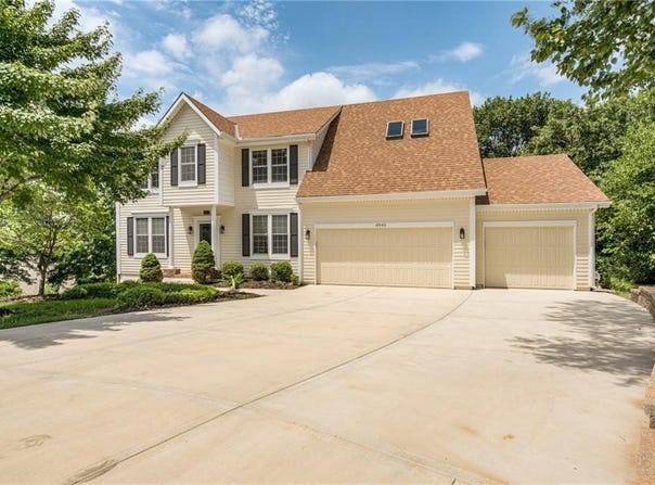 4940 Park Street, Shawnee, KS 66216