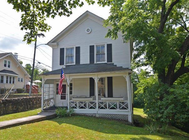 114 Drewery Ave, White Sulphur Springs, WV 24986
