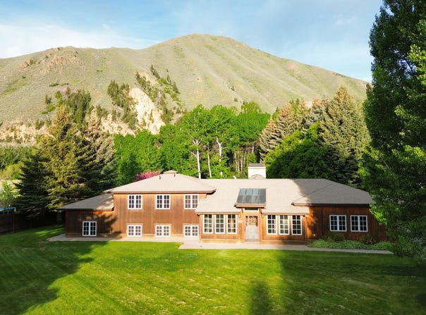 1371 Silver Star Dr, Hailey, ID 83333