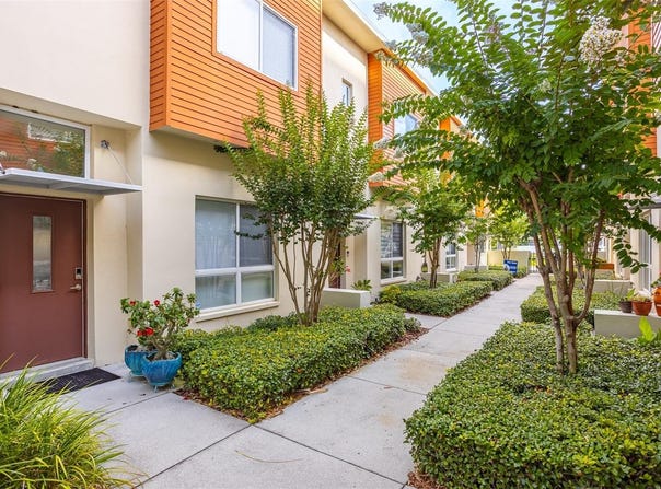 851 3RD AVE N, ST PETERSBURG, FL 33701