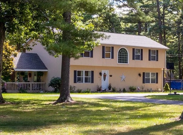231 Shady Valley Road, Coventry, RI 02816