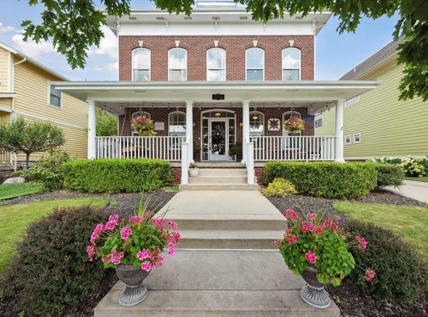 1713 Town Commons Drive, Howell, MI 48855