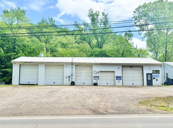 1555 Nye Ave, Pomeroy, OH 45769