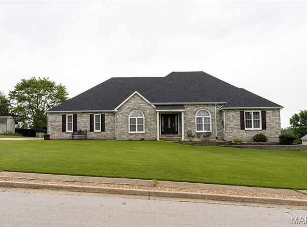 103 Woodland Lane, St Robert, MO 65584