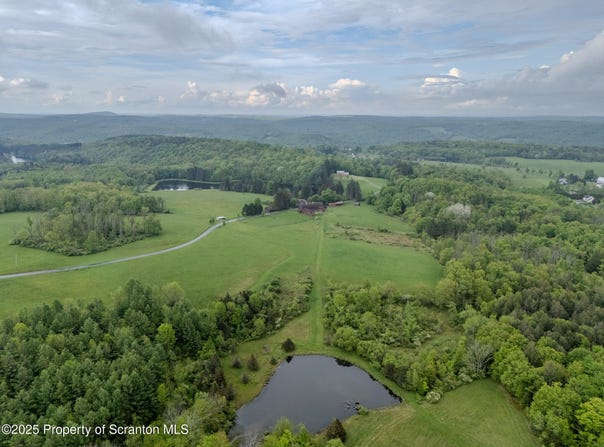 105 Grimms Road, Honesdale, PA 18431