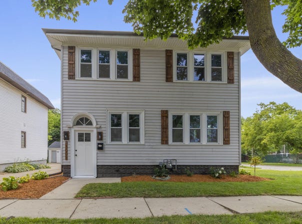 3005 S Hanson Ave, Milwaukee, WI 53207
