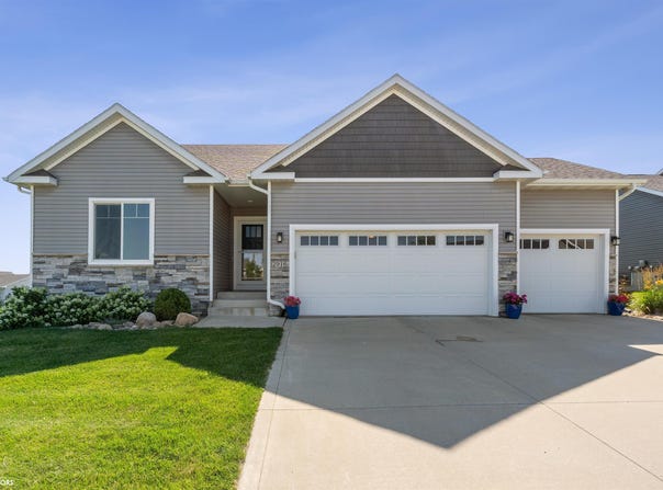 2916 Jackie Terrace, Marshalltown, IA 50158