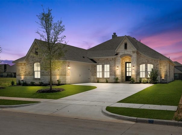 314 Bowrider Lane, Granbury, TX 76049