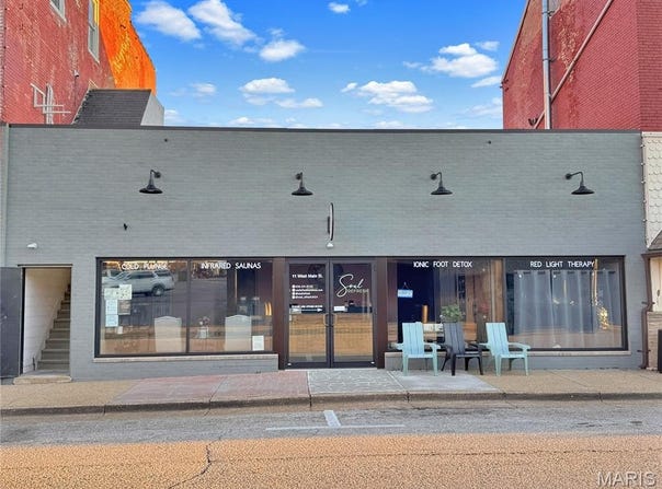 11 W Main A,B, Washington, MO 63090