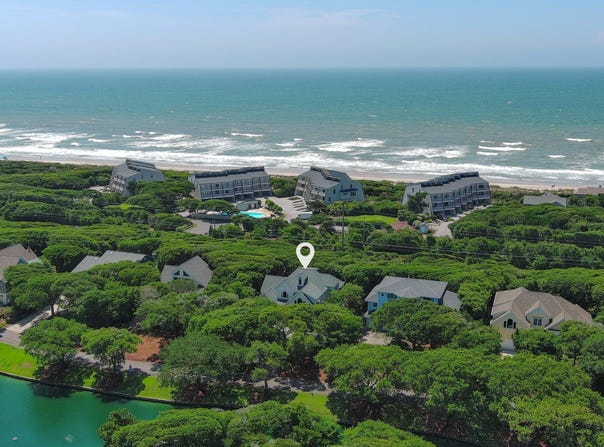 573 Coral Ridge Road, Pine Knoll Shores, NC 28512
