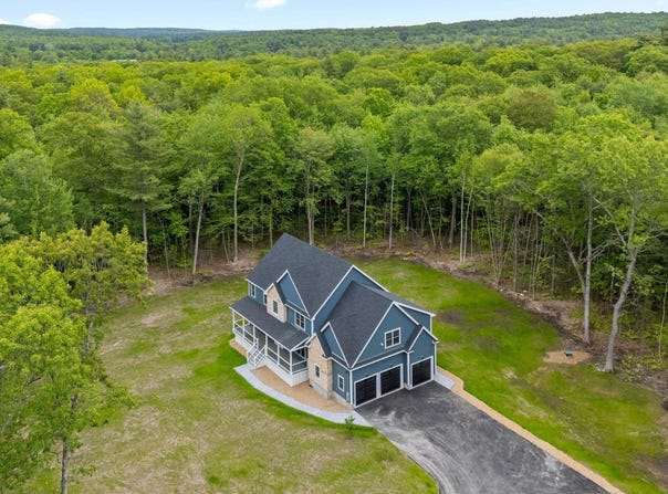 39 Mill Road, Derry, NH 03038