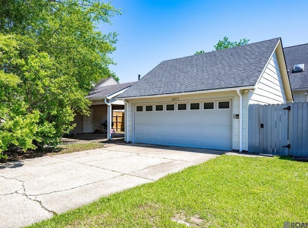 5971 Fort Clarke Ct, Saint George, LA 70817