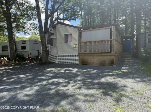 112 Ice Cream Street, Hawley, PA 18428