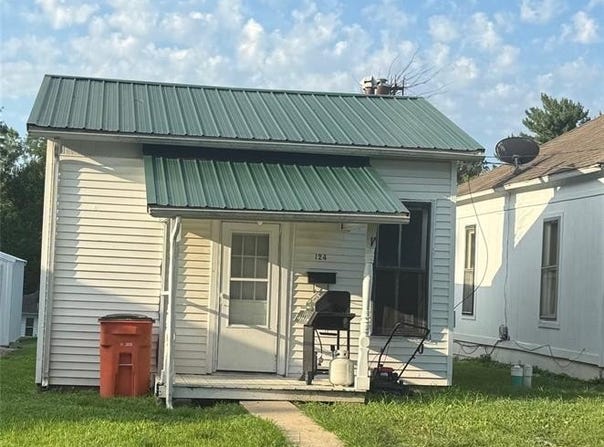 124 E Jefferson Street, Vandalia, IL 62471